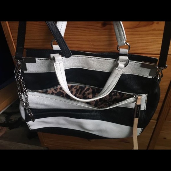 B-Makowsky designer bag - Picture 4 of 6